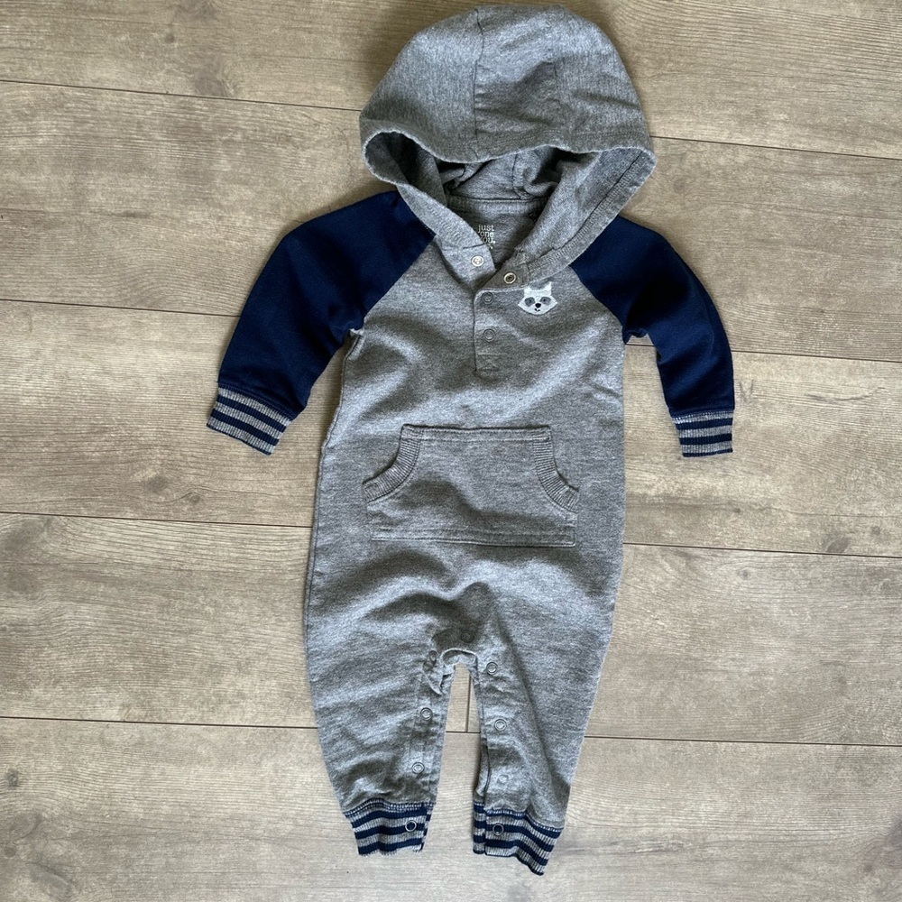 Carter’s Hoodie Romper jumpsuit 3-6 Months Baby Boy EUC